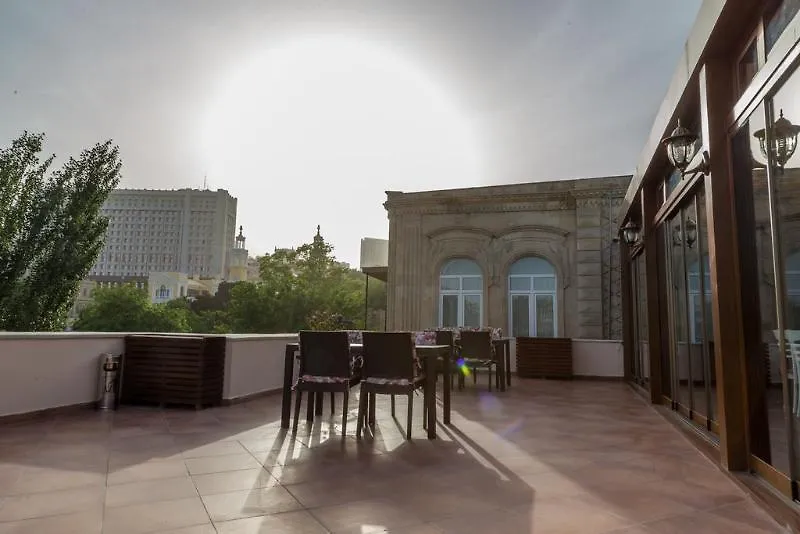 Premier Old Gates Hotel Baku 4*,