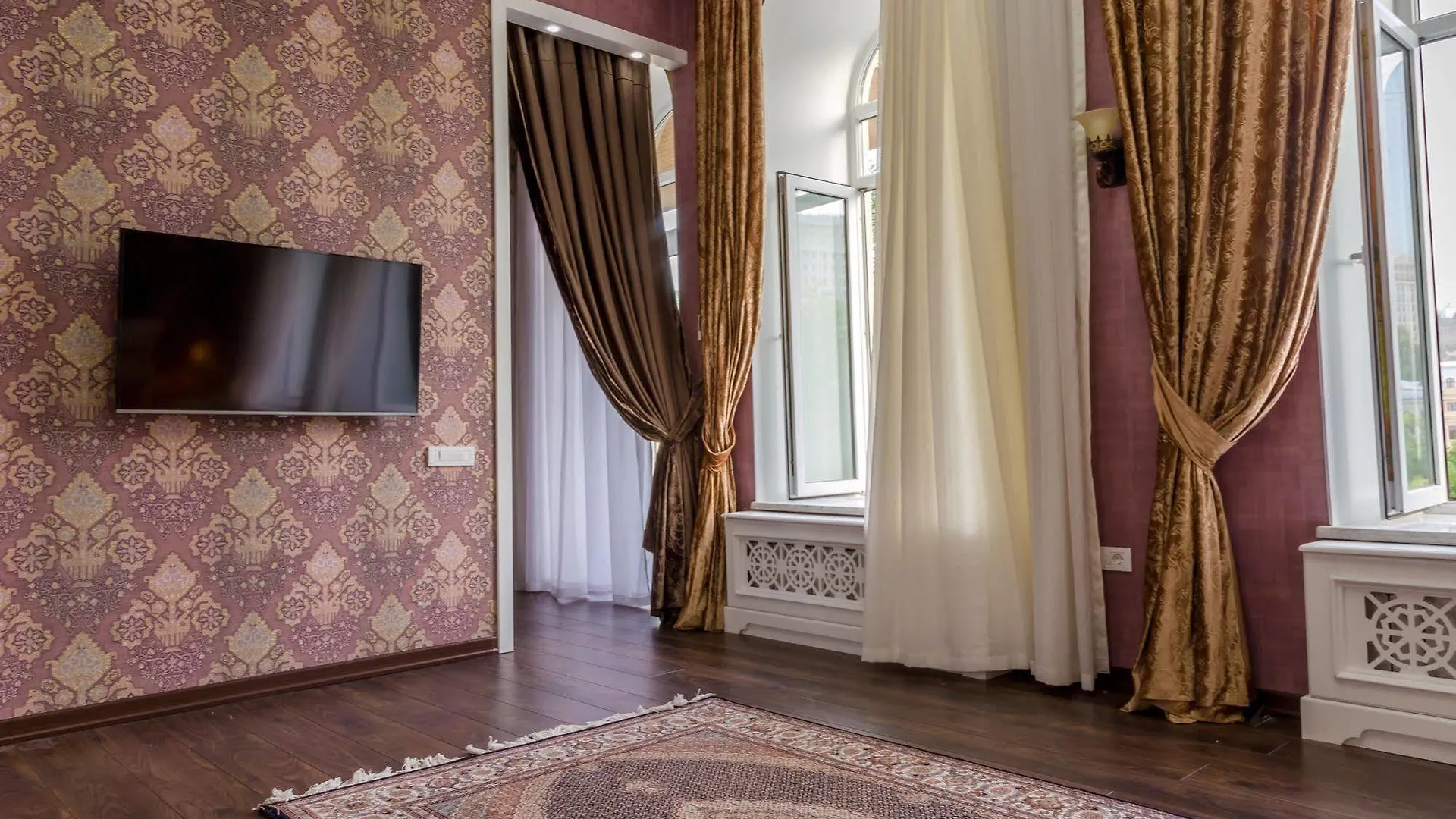 ****  Premier Old Gates Hotel Баку Азербайджан